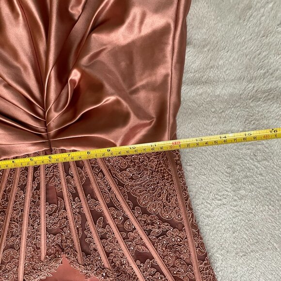 Sherri Hill, Homecoming, Lace Satin Dress in Rose Gold, FITS More Like a Size 0! - Picture 9 of 16